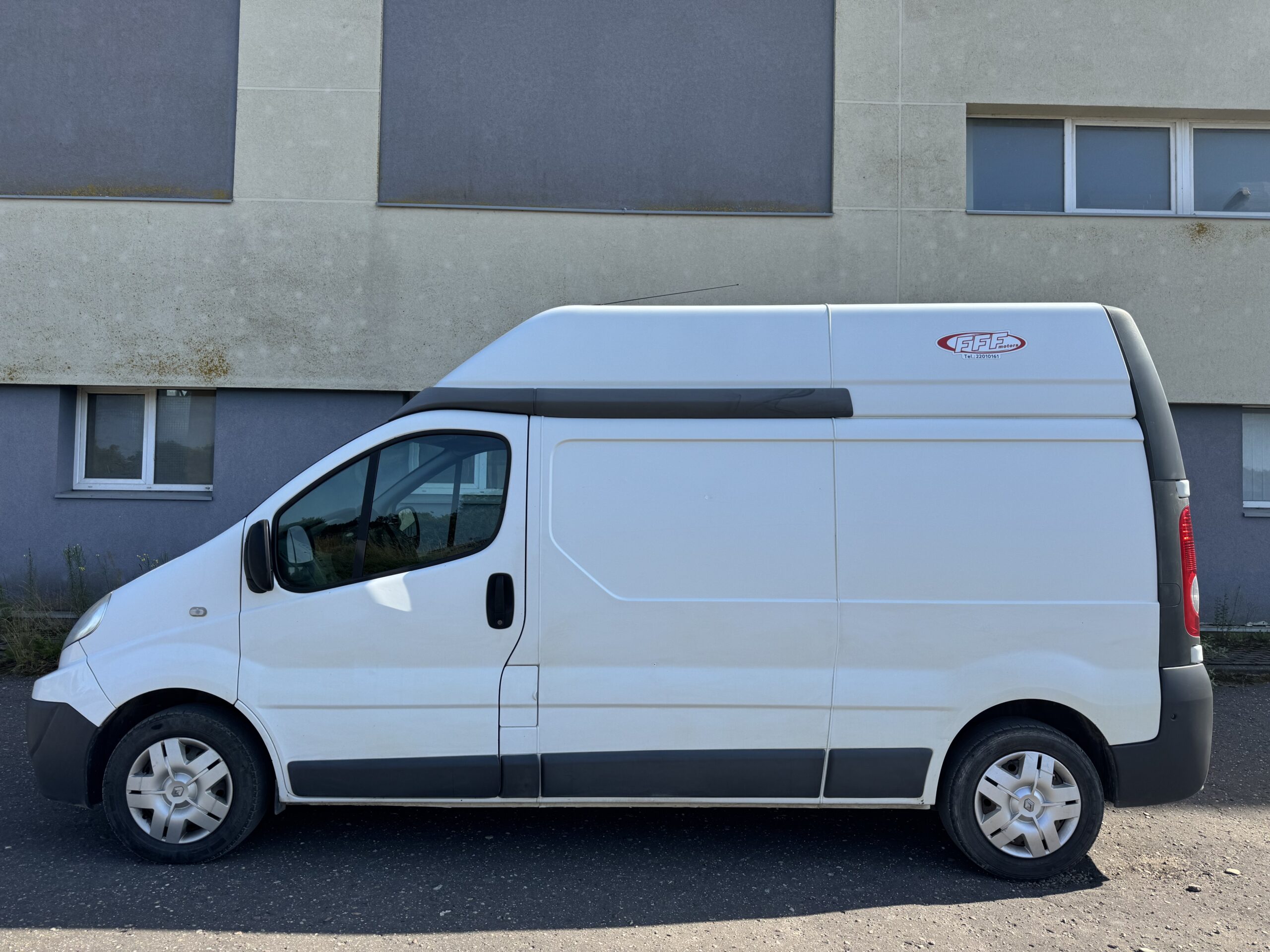 RENAULT TRAFIC
