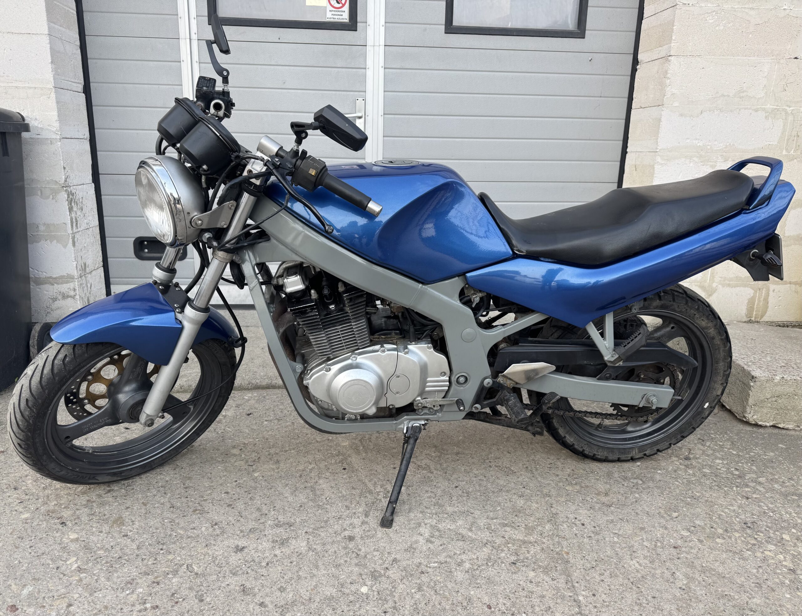 Second image of SUZUKI GS500E