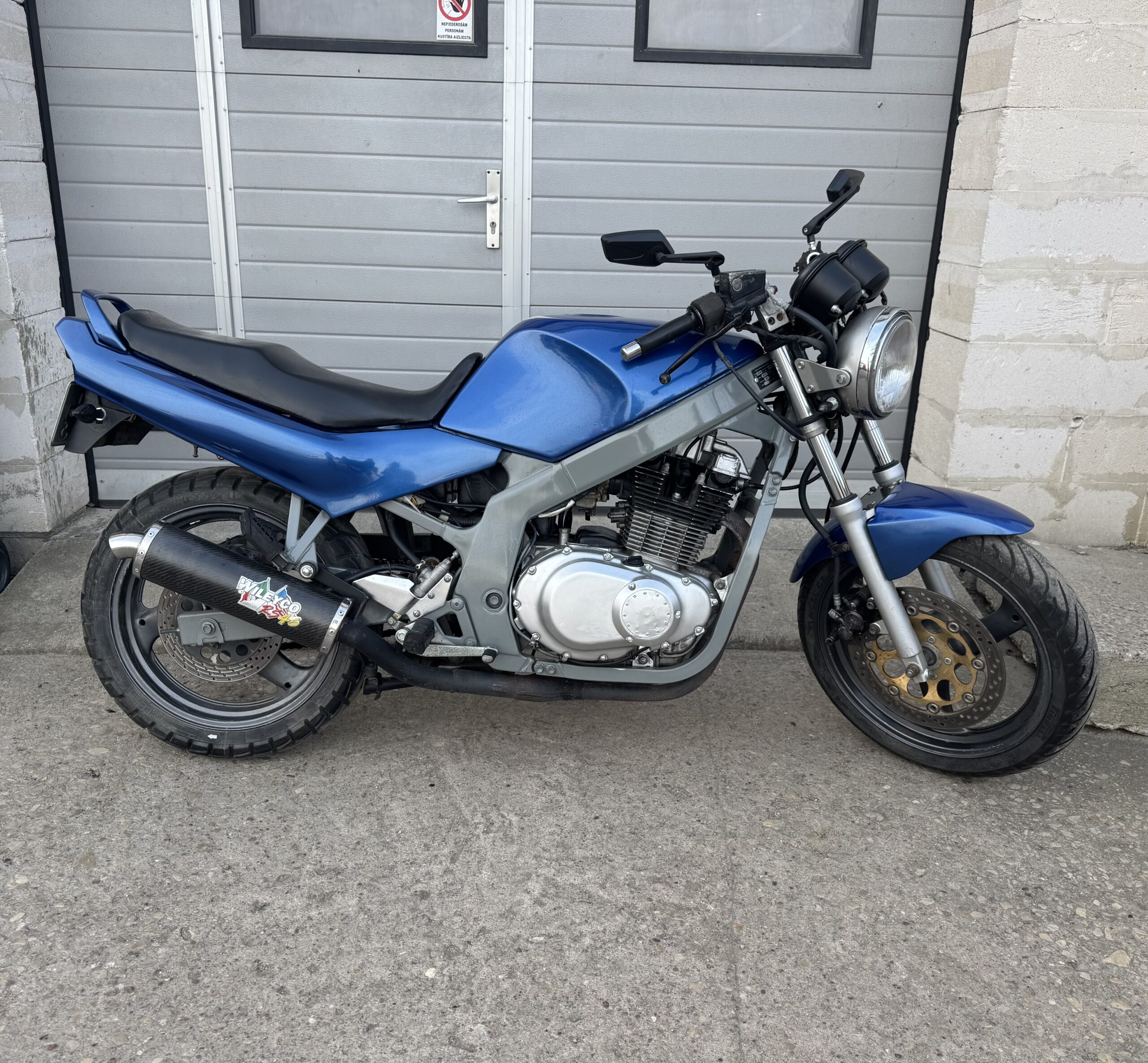 SUZUKI GS500E