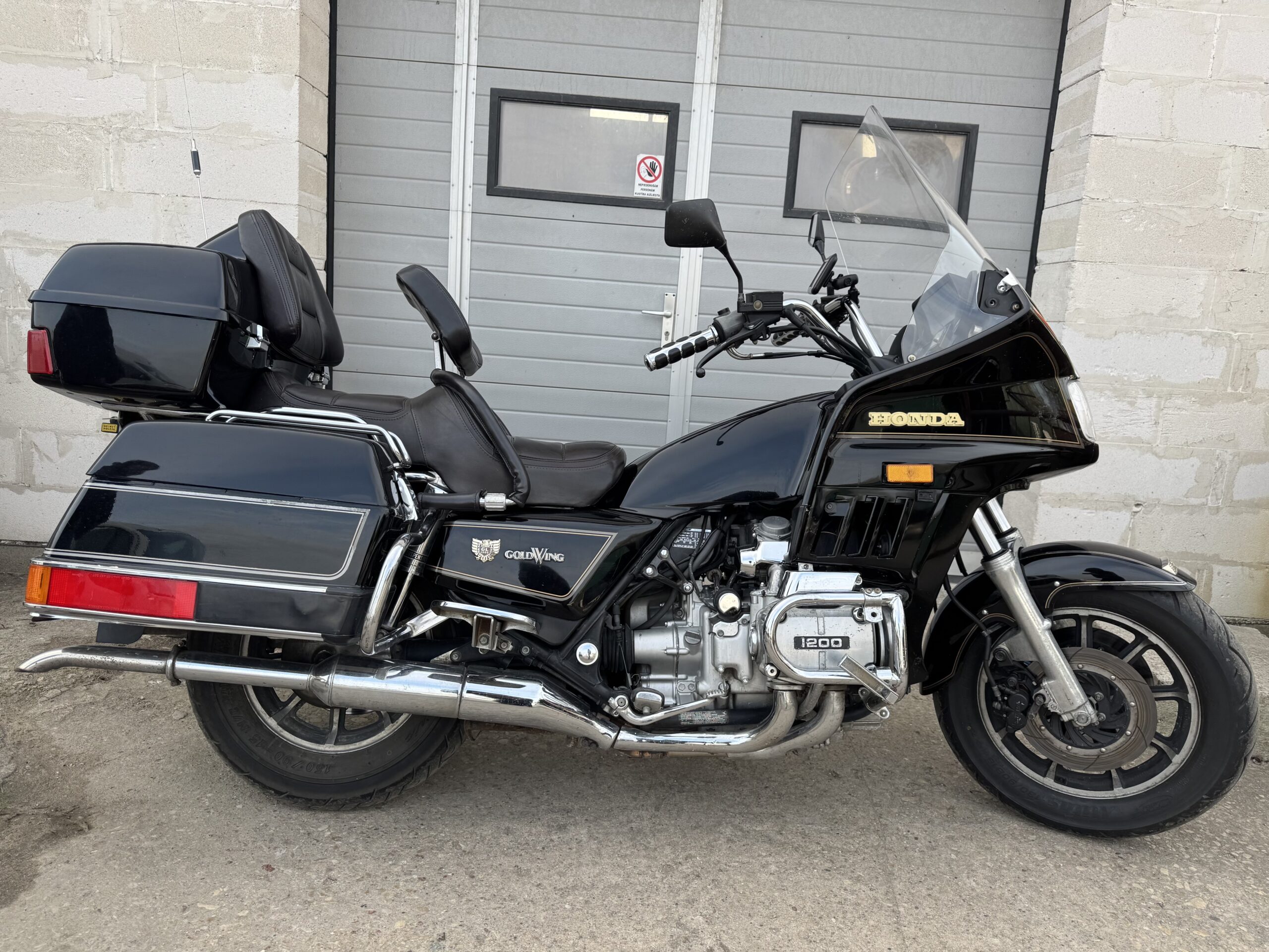 Second image of HONDA GL 1200